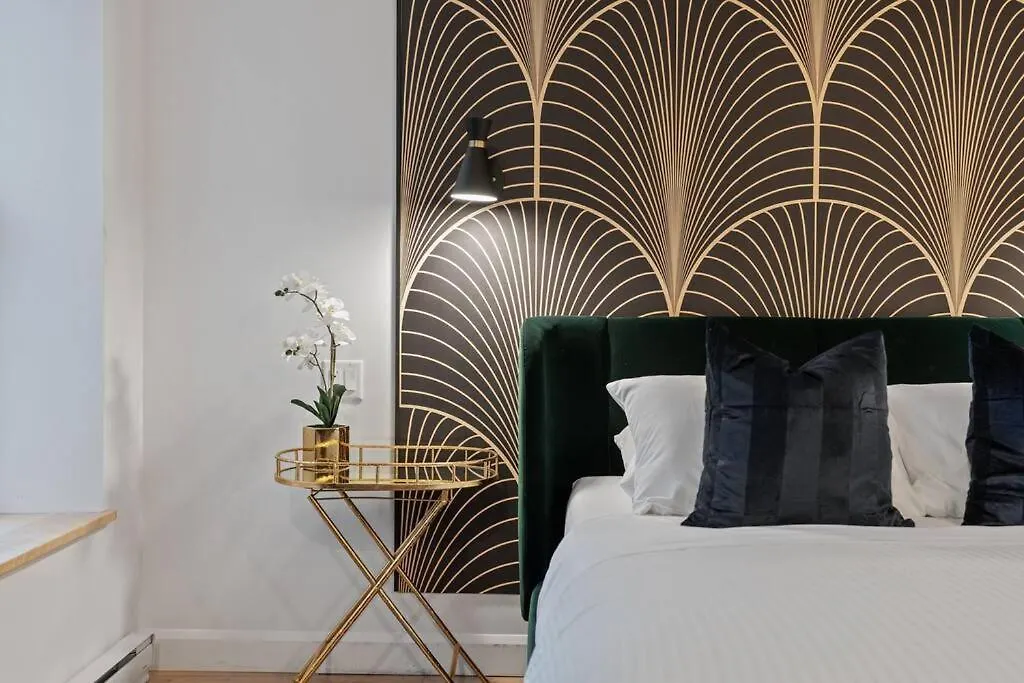 Initial / Art-Deco / Quebec Apartment Quebec City