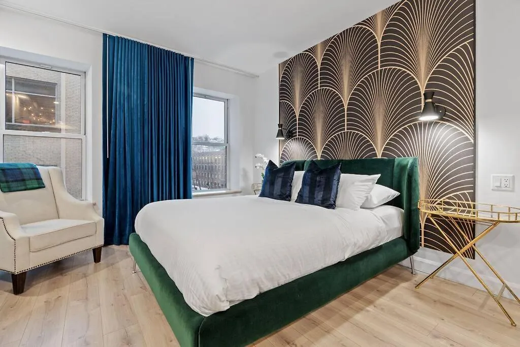 Initial / Art-Deco / Quebec Apartment  Quebec City